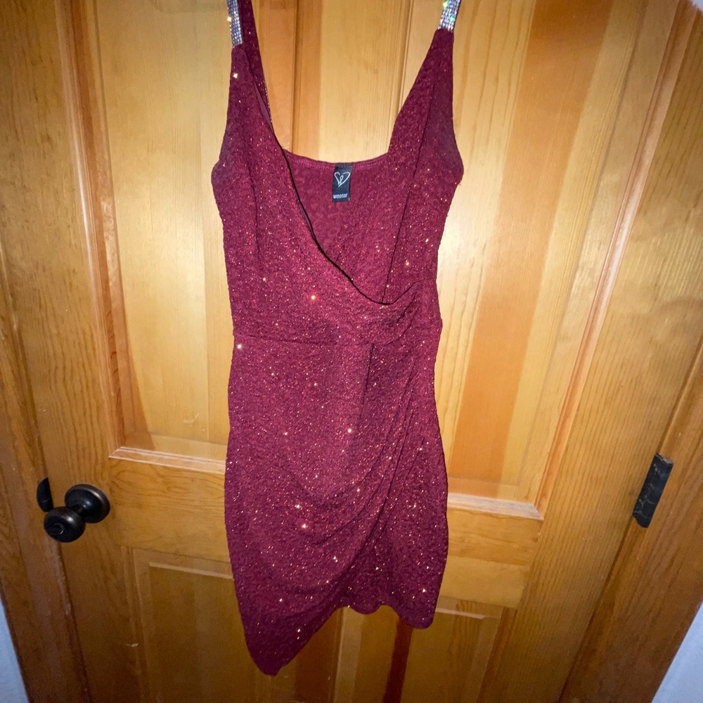 WINDSOR SPARKLY RED DRESS PERFECT HOCO DRESS